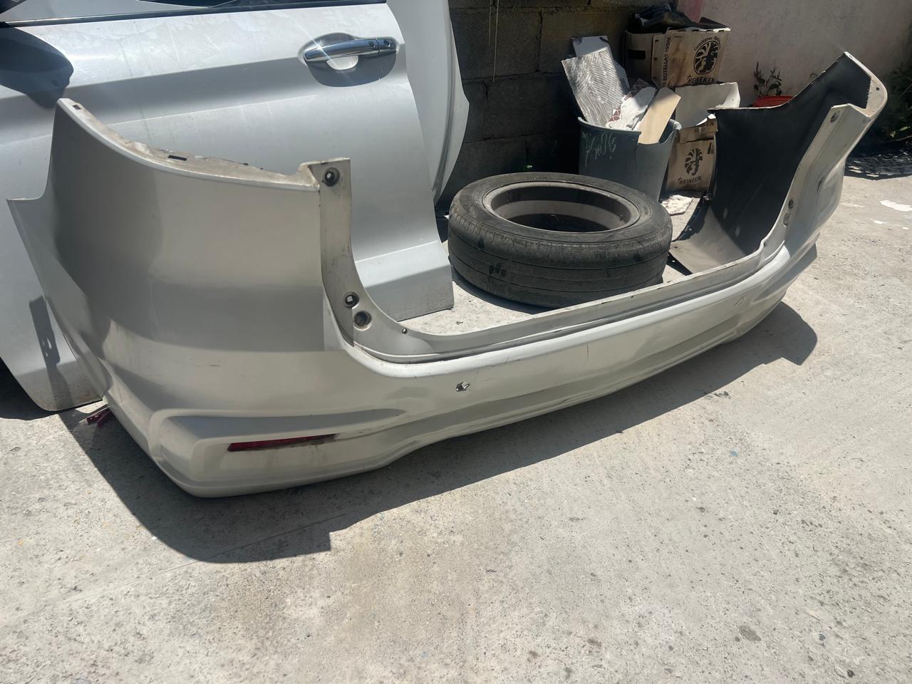 FASCIA TRASERA ERTIGA BOOSTERGREEN 2023 ORIGINAL USADA